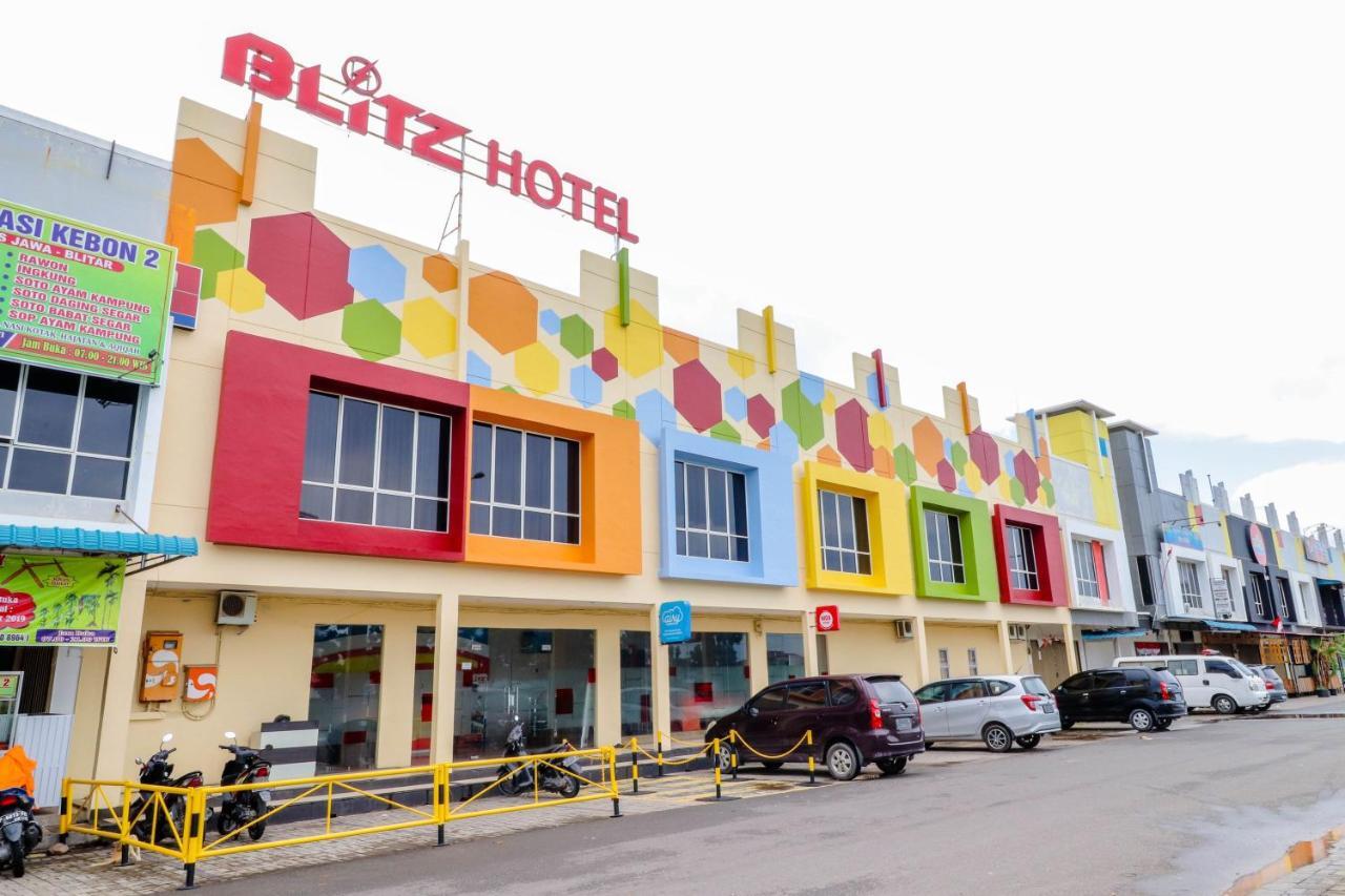 Blitz Hotel Batam Near Sultan Mahmud Ri'Ayat Shah Sekupang Exterior foto